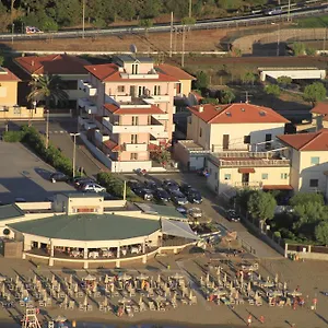 Del Sole 3* San Vincenzo